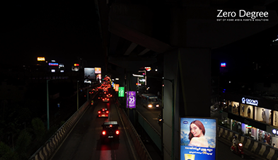 High-resolution outdoor advertising screen for digital campaigns
